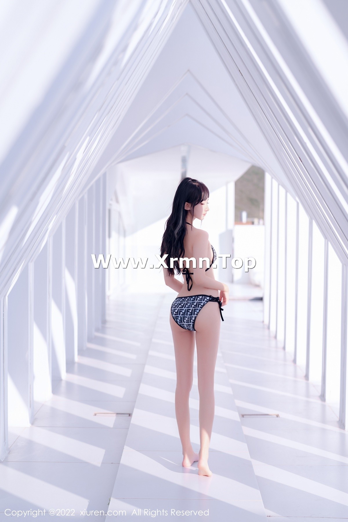 XiuRen秀人网模特小果冻儿第5611期写真套图
