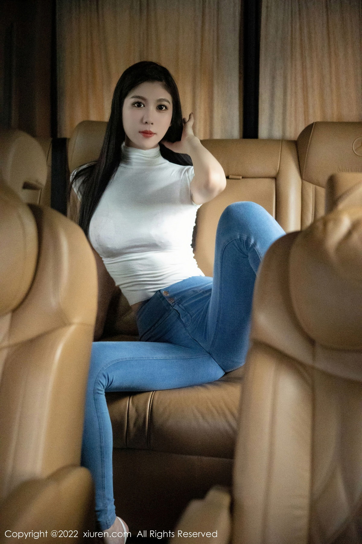 XiuRen秀人网模特李雅柔第5677期写真套图